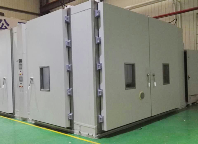 High and low temperature walk-in laboratory